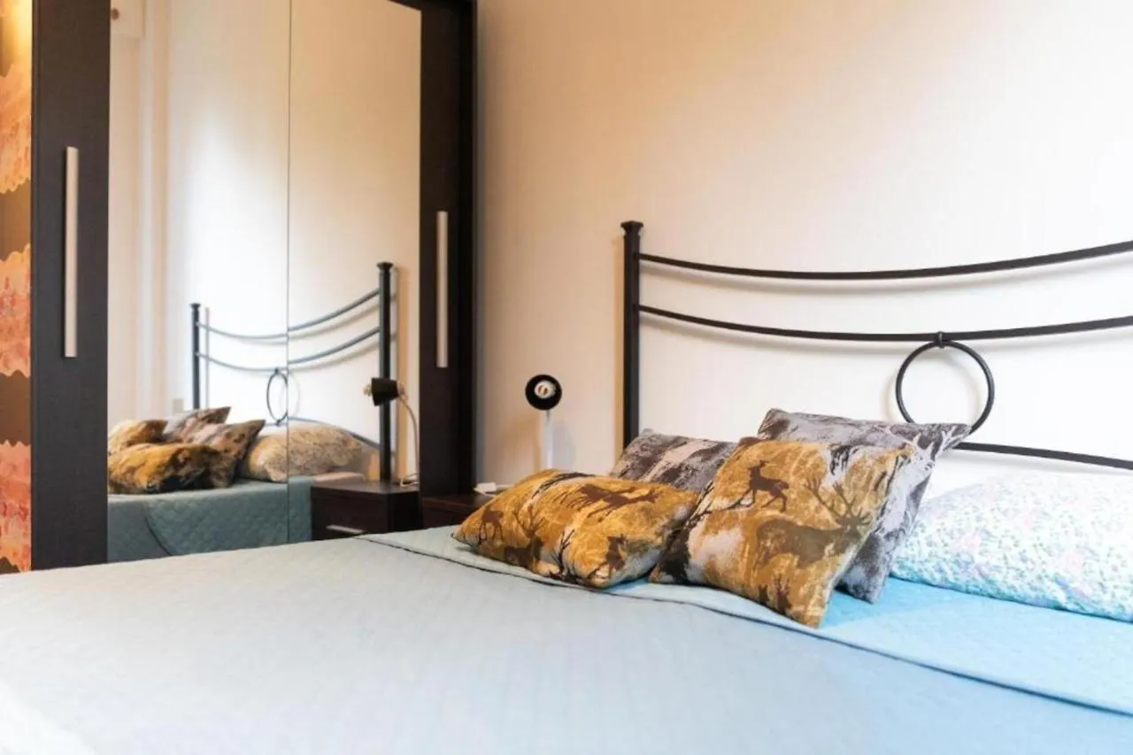 Nice Lake View Apartment Ispra Italy